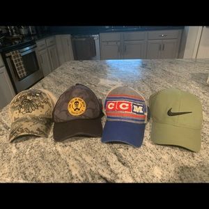 Baseball caps/trucker hats